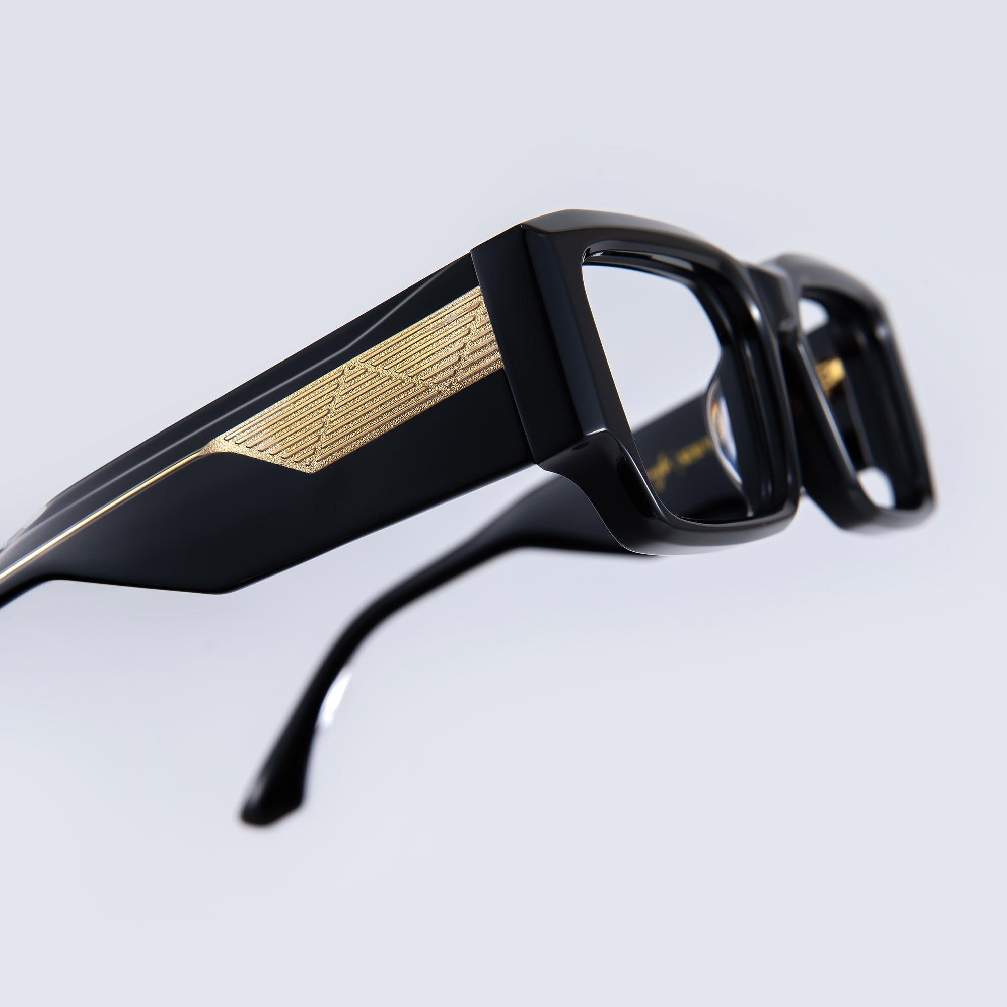Donahugh-eyeglasses-blackgold