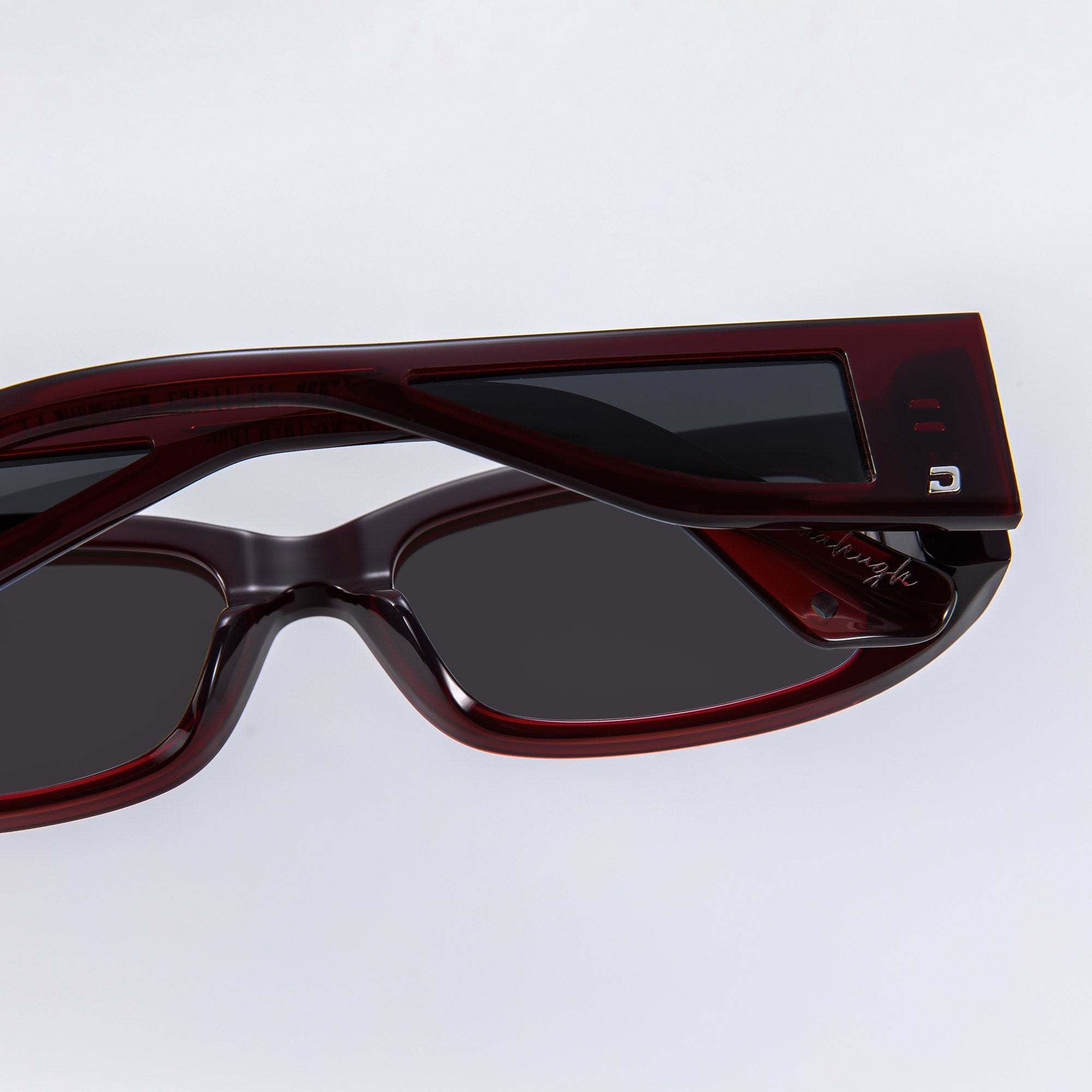 Donahugh-sunglasses-burgundy